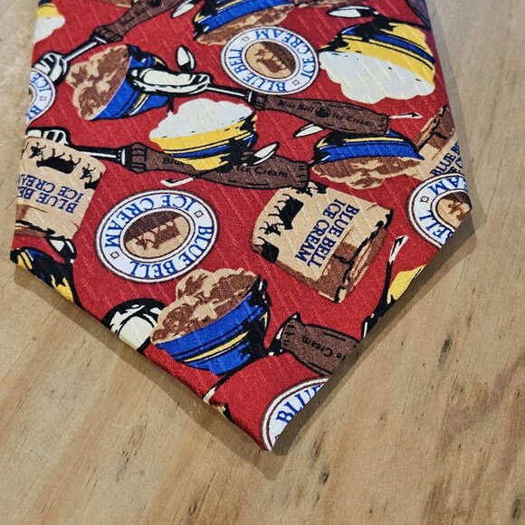 Blue Bell Tie Ice Cream Rare 100% Silk Rare Buffalo Bay Red Scoop Logo - Picture 2 of 6